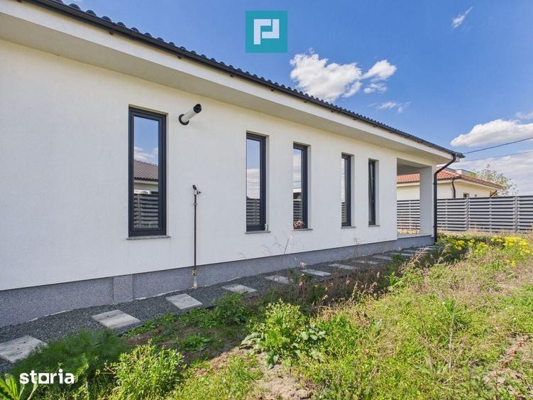 Casă cu 4 camere cu Teren 439 Mp în Micălaca