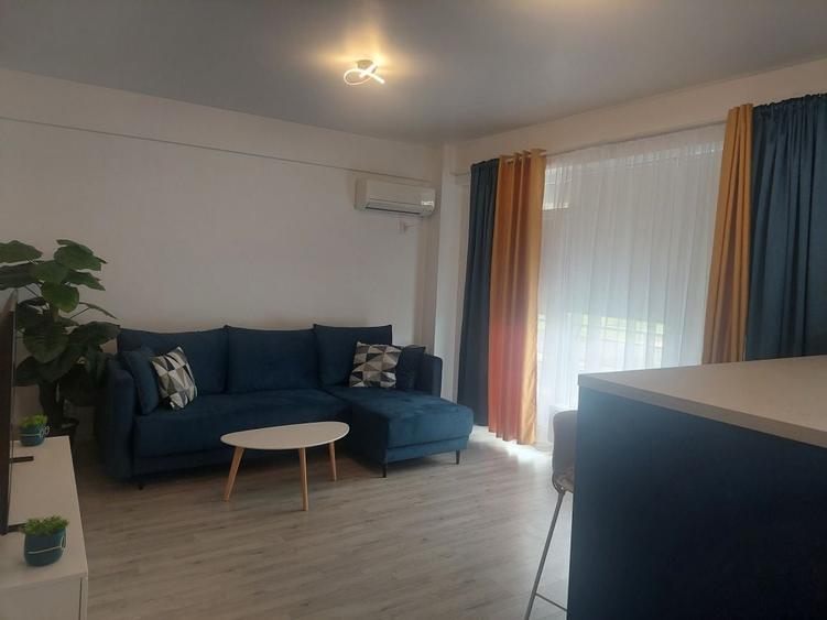 Apartament cu 2 camere decomandat în Central