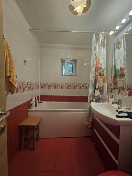 Apartament cu 4 camere în Ultracentral
