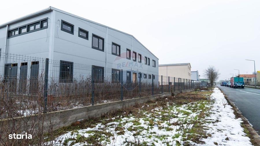 Spațiu comercial, de 1,800 mp, în Central