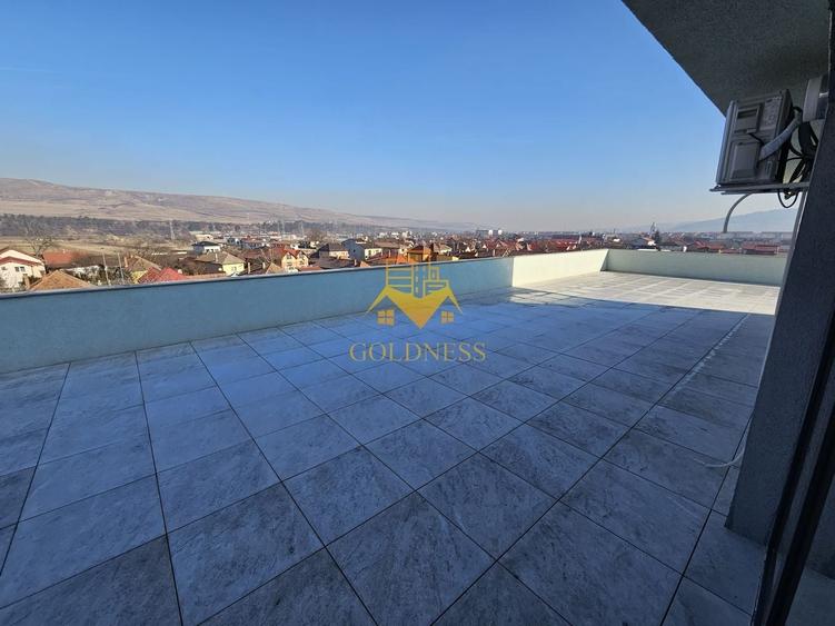 Apartament cu 3 camere semidecomandat, mobilat în Florești