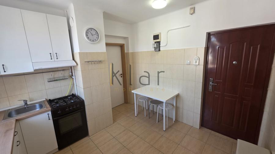 Apartament cu 2 camere semidecomandat, mobilat în P-ța Mihai Viteazul