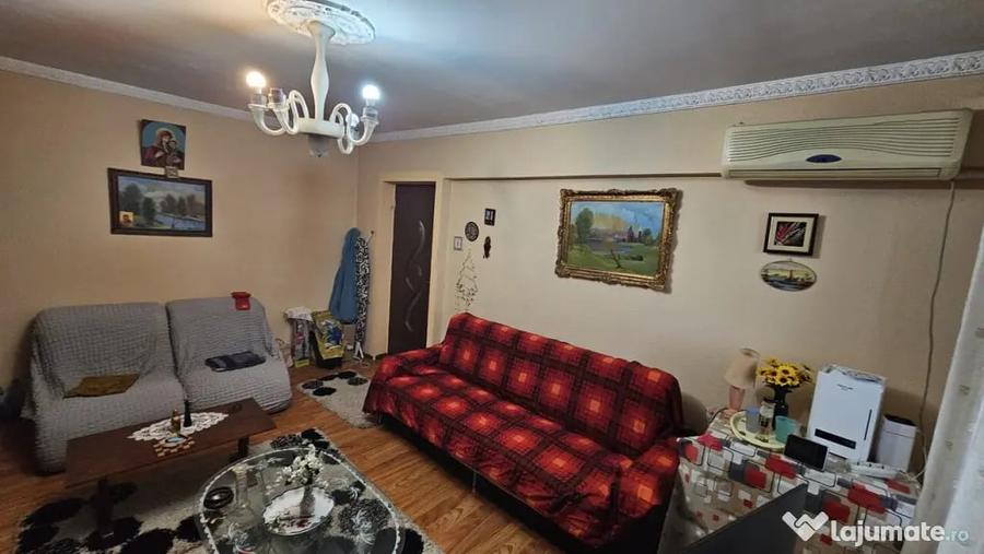 Apartament cu 2 camere decomandat în Central