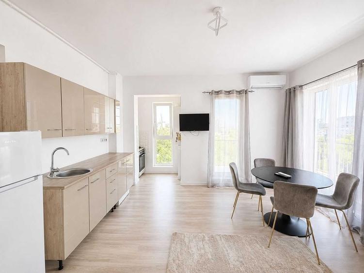 Apartament cu 3 camere decomandat în Central