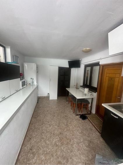 Casă cu 5 camere cu Teren 800 Mp în Central