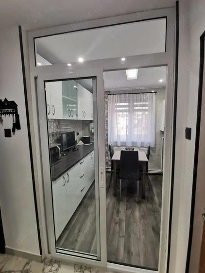 Apartament cu 2 camere semidecomandat în Turda