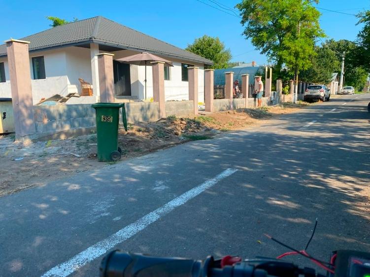 Casă individuală cu 3 camere cu Canalizare în Ciulnița