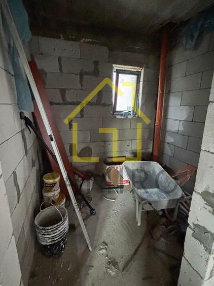 Casă individuală cu 4 camere cu Canalizare în Pantelimon