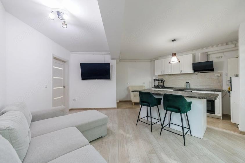 Apartament cu 3 camere decomandat în Găvana