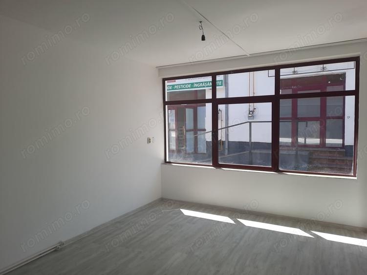 Spațiu comercial, de 30,000 mp, în Central