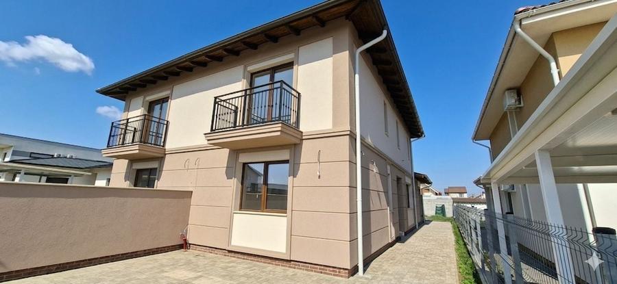 Duplex cu 4 camere cu Canalizare în Dumbrăvița