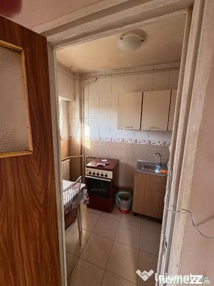 Garsonieră decomandată în Vitan
