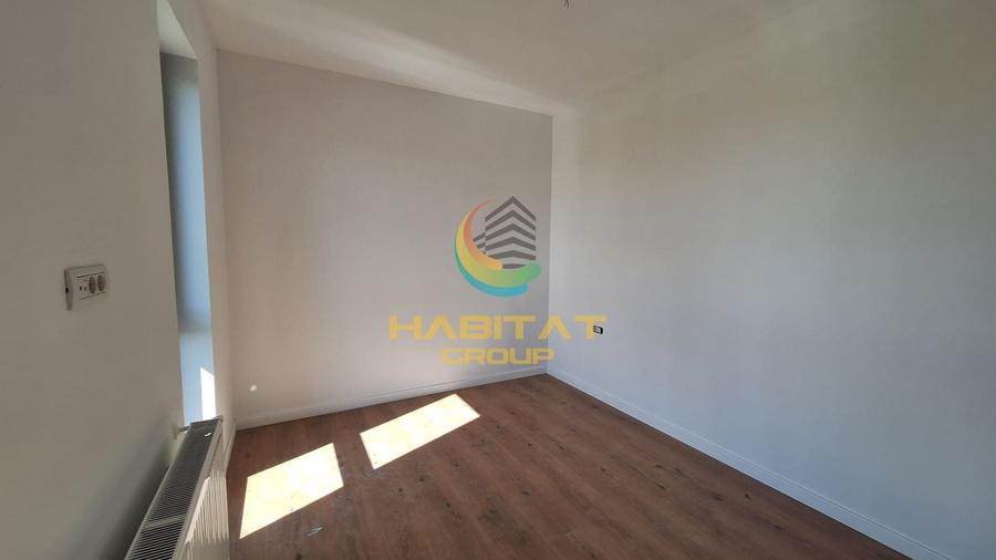Apartament cu 4 camere decomandat în Metalurgiei