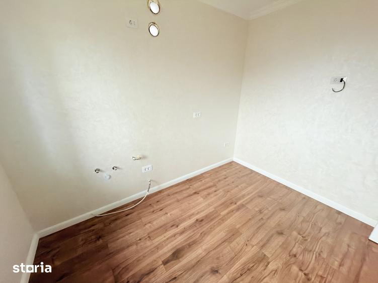 Casă cu 4 camere cu Teren 300 Mp în Central