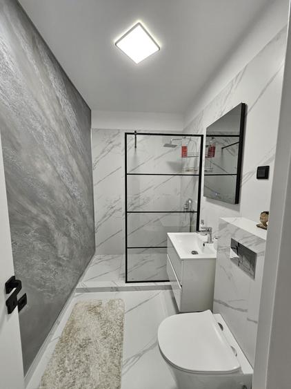 Apartament cu 2 camere decomandat în Florești