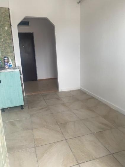 Apartament cu 2 camere decomandat în Km 4-5