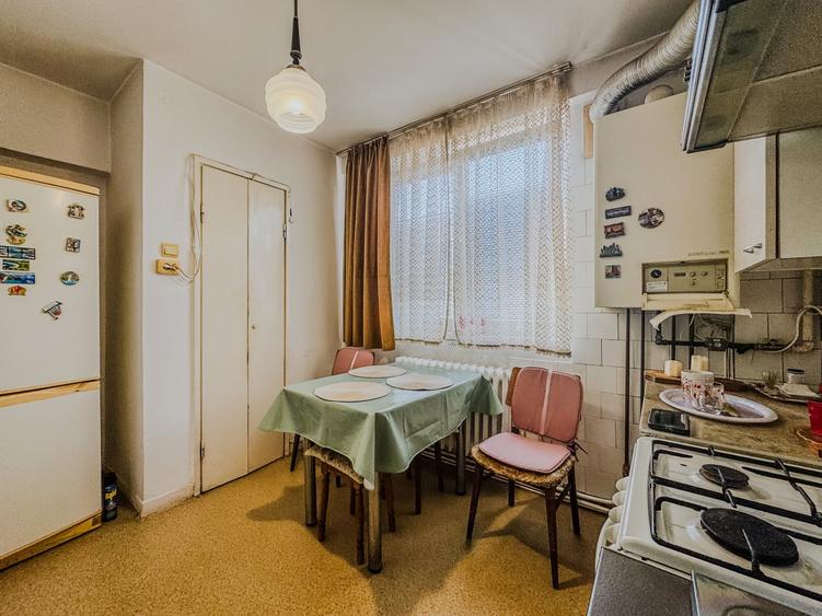 Apartament cu 2 camere semidecomandat, mobilat în Gheorgheni
