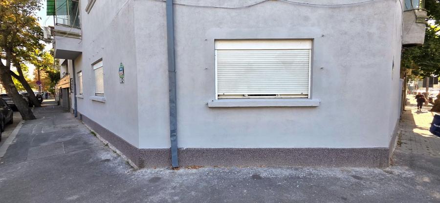 Apartament cu 4 camere semidecomandat în Banu Manta