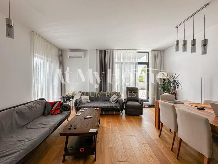 Apartament cu 4 camere decomandat, mobilat în Iancu Nicolae
