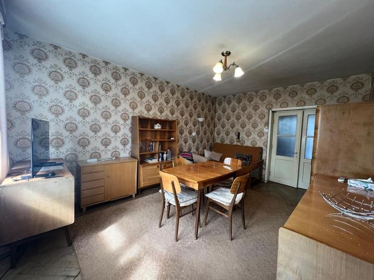 Apartament cu 2 camere decomandat în Vasile Aaron