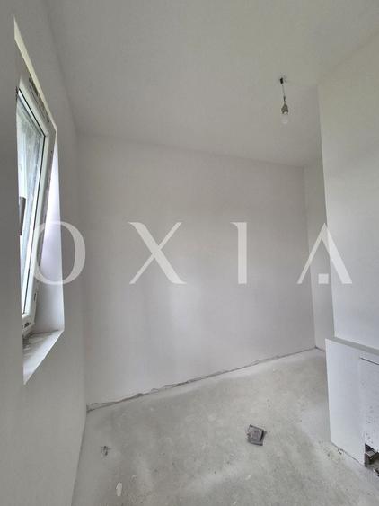 Duplex cu 5 camere cu Canalizare în Giroc