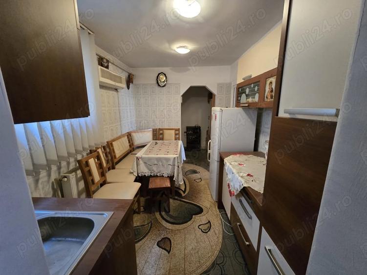 Apartament cu 2 camere decomandat, mobilat în Zahana