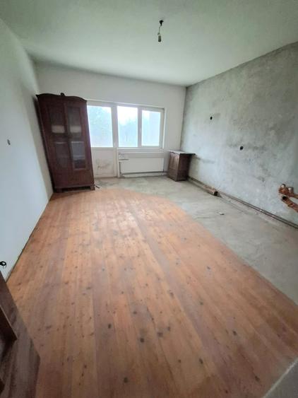 Casă individuală cu 3 camere cu Canalizare în Goranu