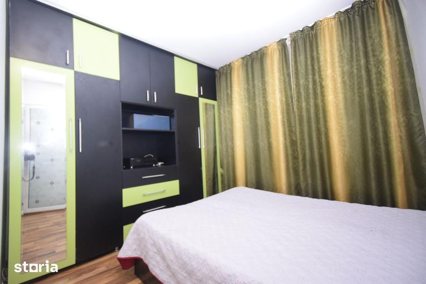 Apartament cu 4 camere în Rovine