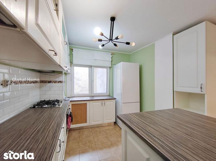 Apartament cu 3 camere, mobilat în Romană