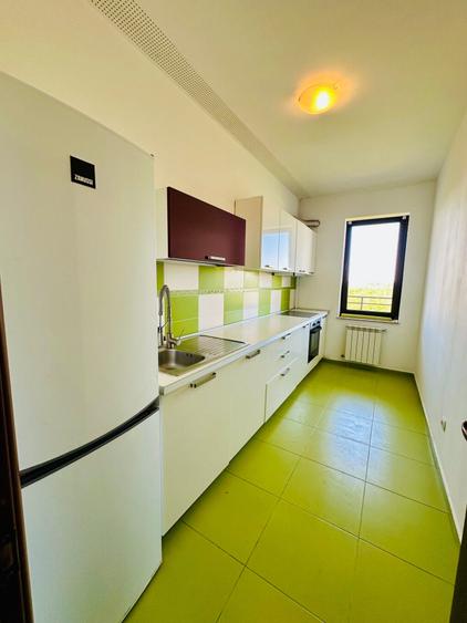 Apartament cu 2 camere semidecomandat, mobilat în Băneasa