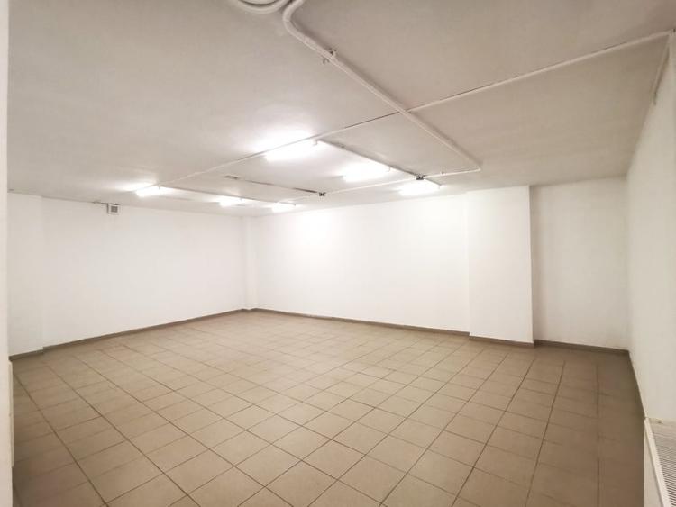 Spațiu comercial, de 222 mp, în Jiului