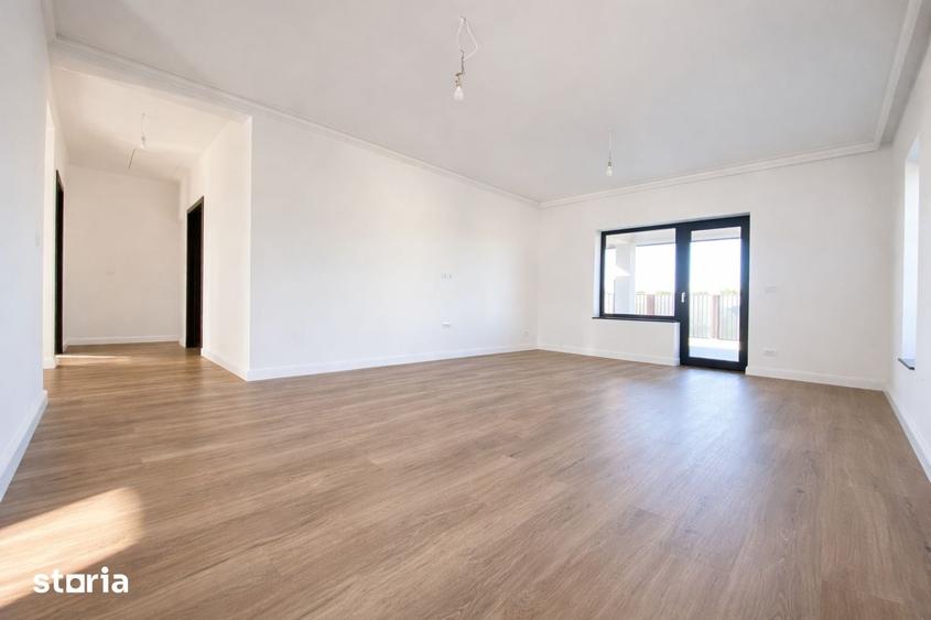 Casă cu 4 camere cu Teren 400 Mp în Dancu