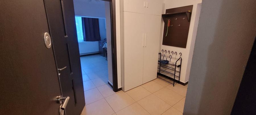 Apartament cu 3 camere decomandat în Micro 4
