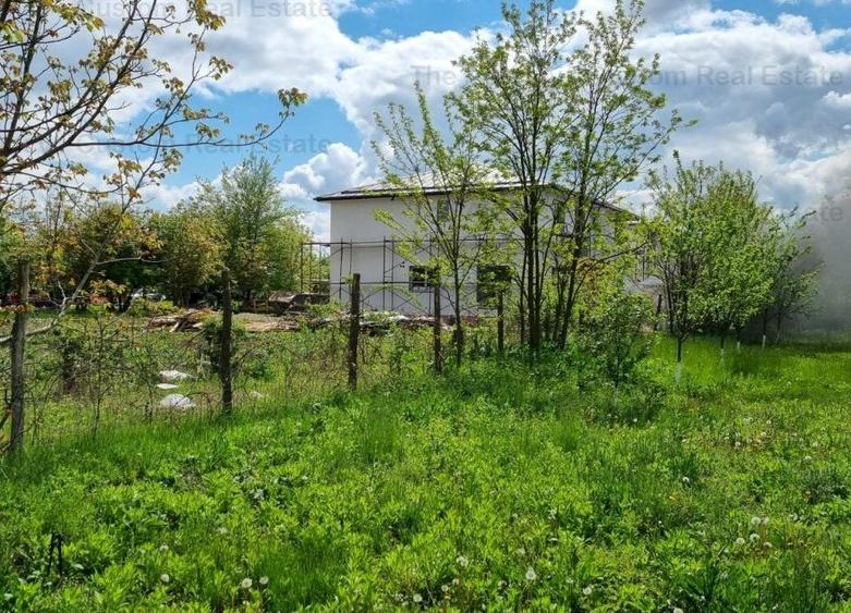 Casă individuală cu 5 camere decomandat cu Canalizare în Corbeanca