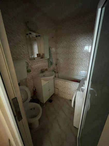 Apartament cu 2 camere semidecomandat în Brâncoveanu