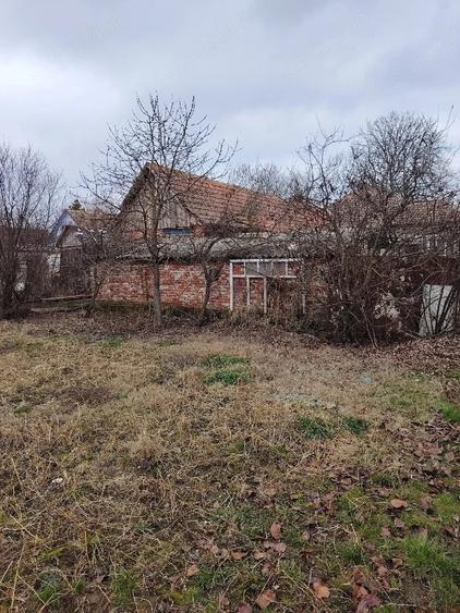Casă cu 3 camere cu Teren 647 Mp în Moșnița Veche