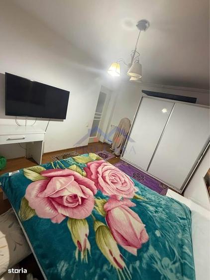 Apartament cu 3 camere decomandat în Cetate