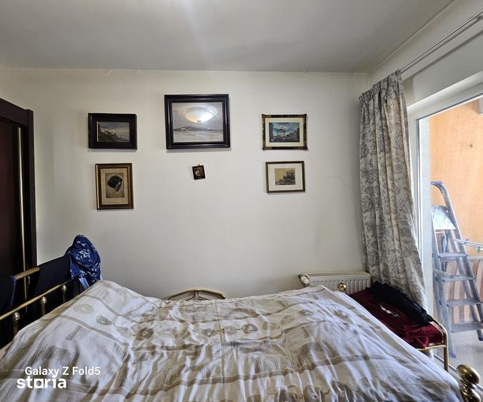 Apartament cu 4 camere semidecomandat în Nufărul