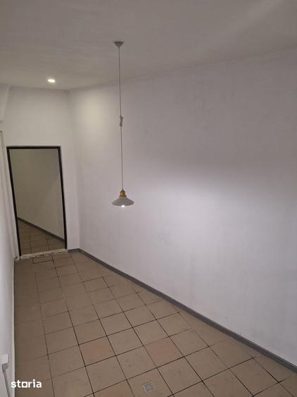 Spațiu comercial, de 66 mp, în Piața Centrală