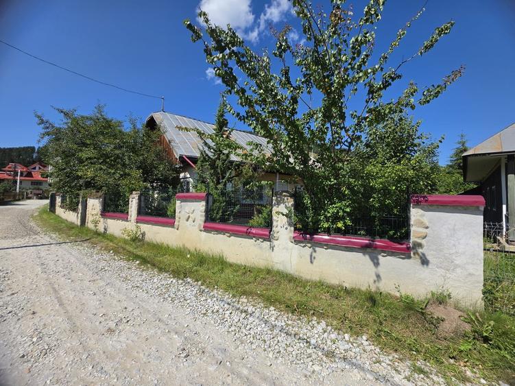 Casă cu 4 camere în Borca
