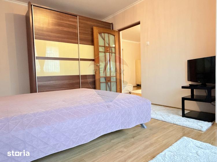 Apartament cu 3 camere, mobilat în Universitate
