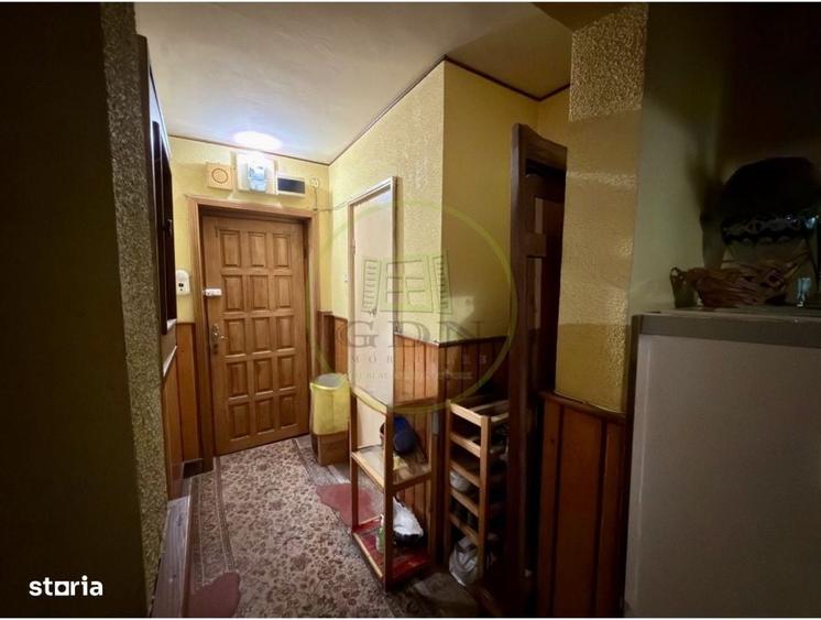 Apartament 3 camere, cartier Rovine, zona Borcanul cu miere - 4