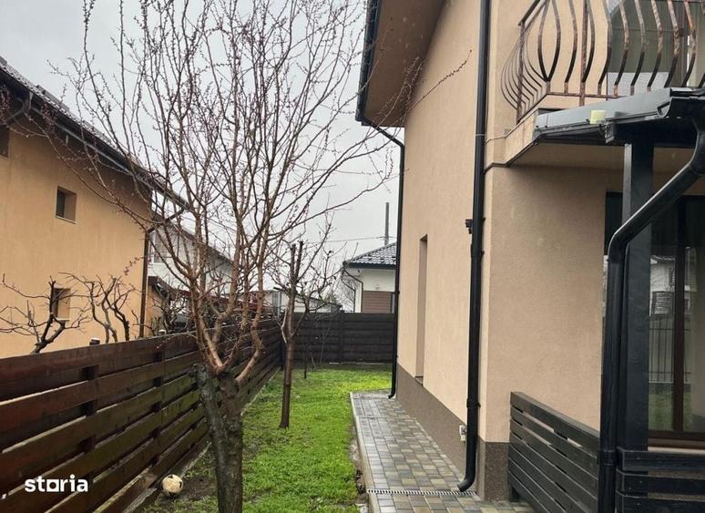 Casă cu 4 camere în Valea Adâncă