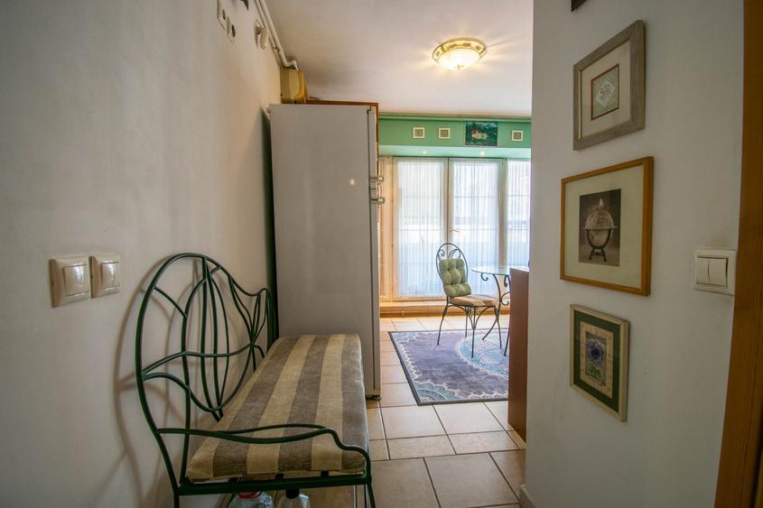 Apartament cu 2 camere decomandat, mobilat în Nerva Traian