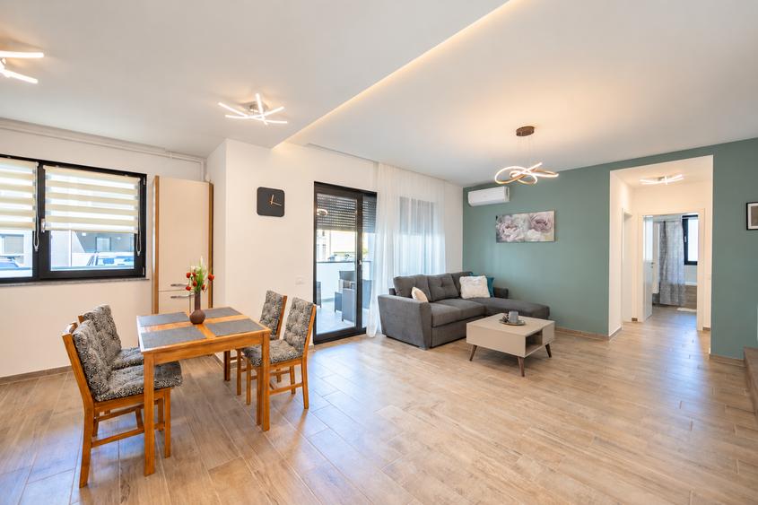 Apartament cu 2 camere decomandat în Dumbrăvița