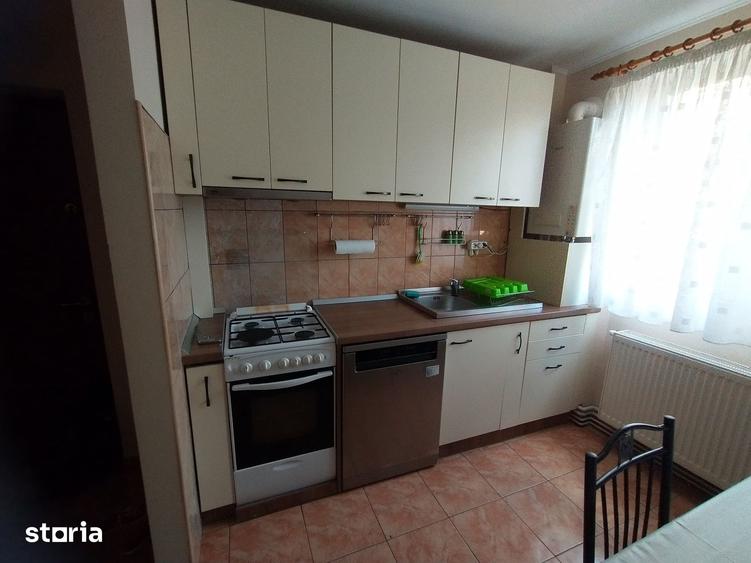 Apartament cu 2 camere în Micro 17