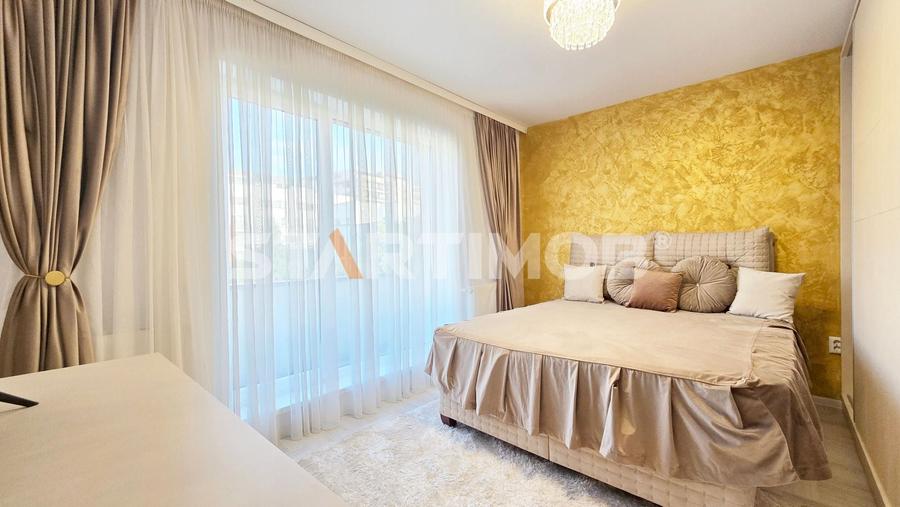 Apartament cu 3 camere decomandat, mobilat în Tractorul