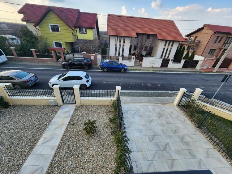 Duplex cu 4 camere cu Canalizare în Dumbrăvița