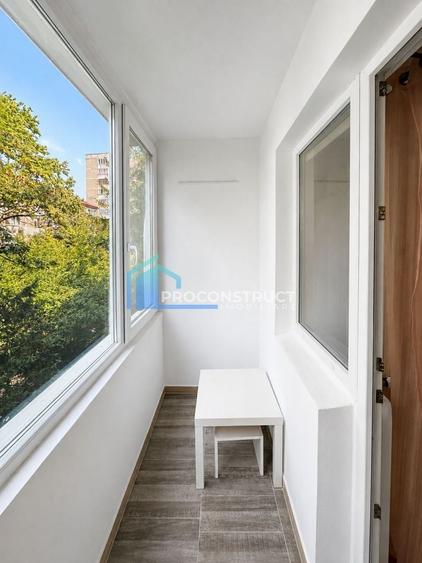 Apartament cu 2 camere semidecomandat, mobilat în Dacia