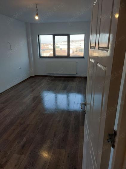 Apartament cu 3 camere decomandat în Ostroveni